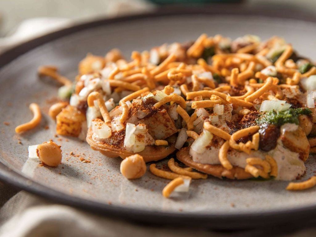 Besan Sev (Crunchy Chickpea Flour Noodles)