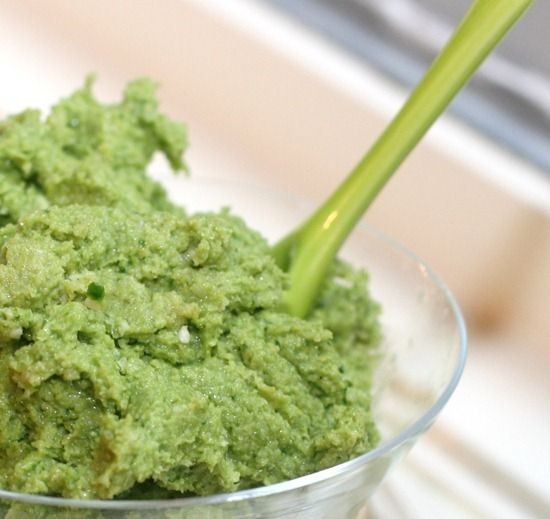 Garlic Scape Vegan Pesto
