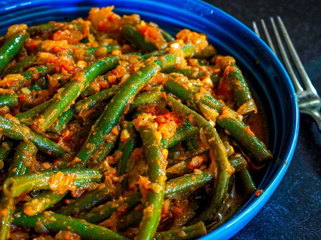 Greek Fasolakia (Green Beans in Tomato Sauce)