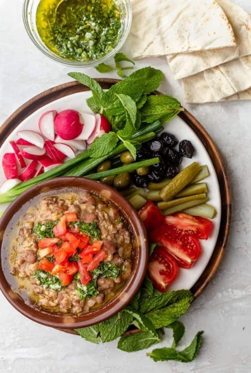Lebanese Fava Bean Dip (Foul Mudammas)