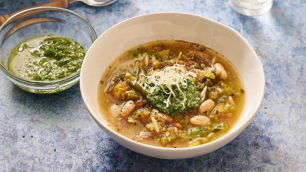 Provençal Pistou Soup with White Beans