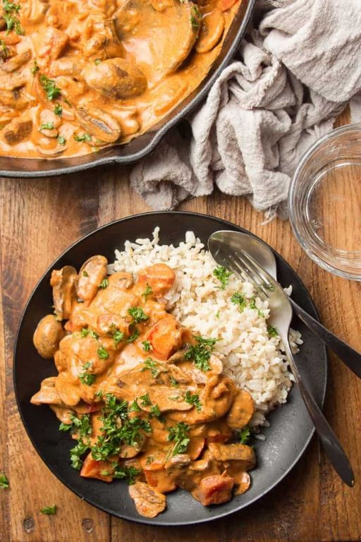 Vegan Mushroom Paprikash (Chicken-Style)