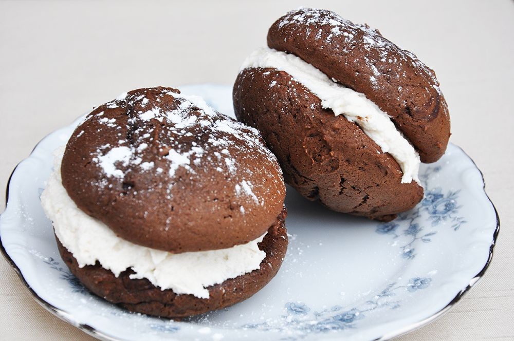 Amish Whoopie Pies