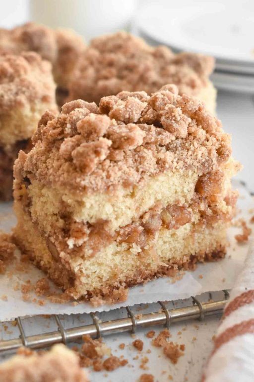 Apple Cinnamon Coffee Cake with Streusel Topping