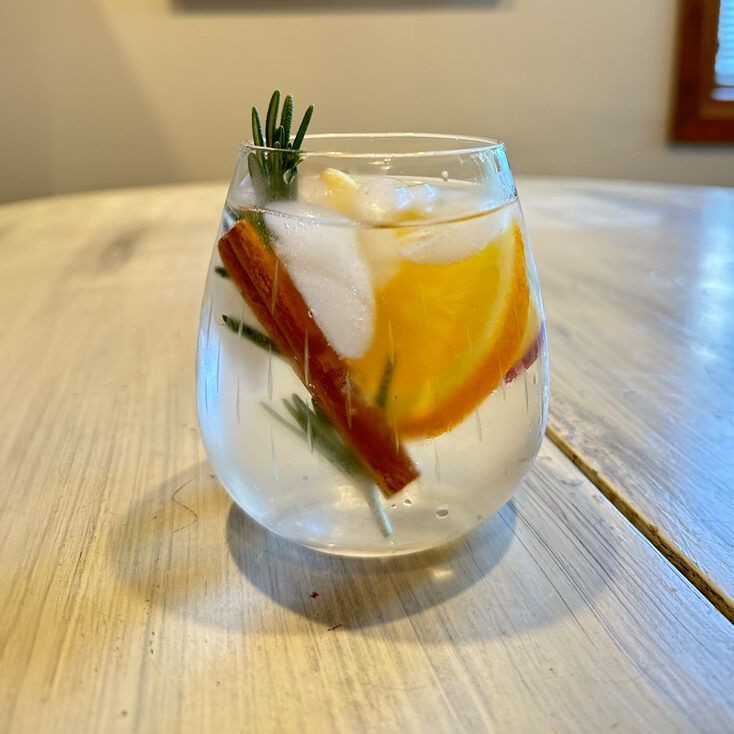 Apple Cinnamon Detox Infusion