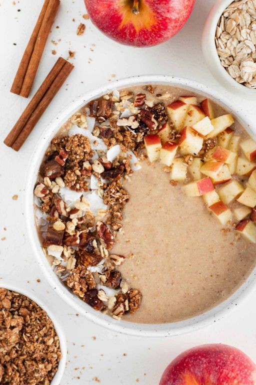 Apple Cinnamon Smoothie Bowl