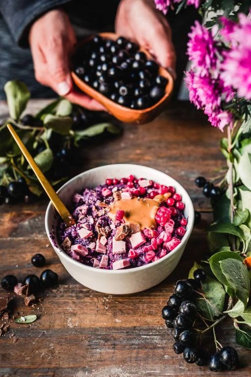 Aronia Berry Oatmeal