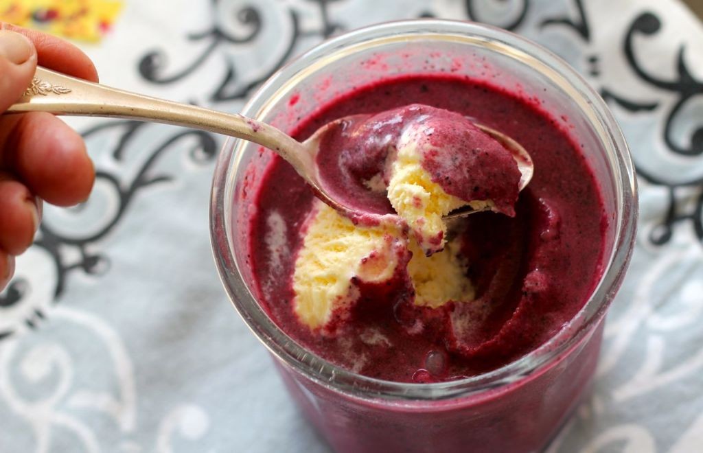 Aronia Berry Smoothie Bowl