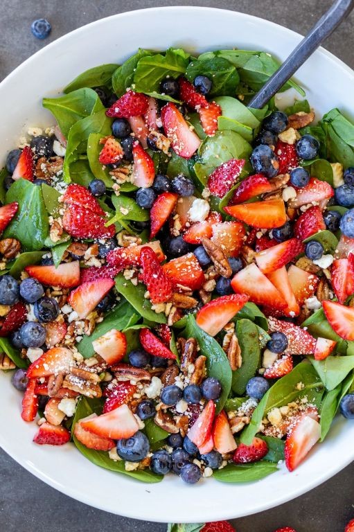 Aronia Berry Spinach Salad
