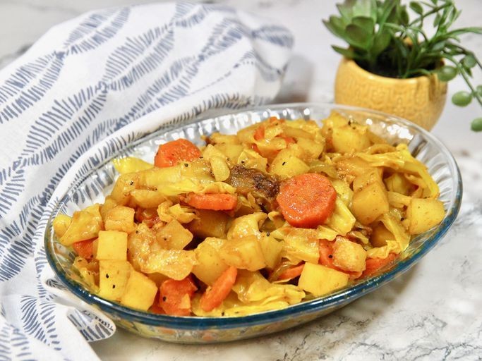 Atakilt Wat (Cabbage and Potato Stew)