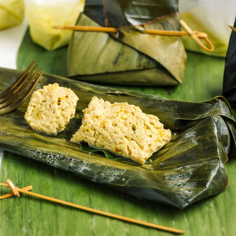 Banana Leaf Wrapped Spicy Tofu