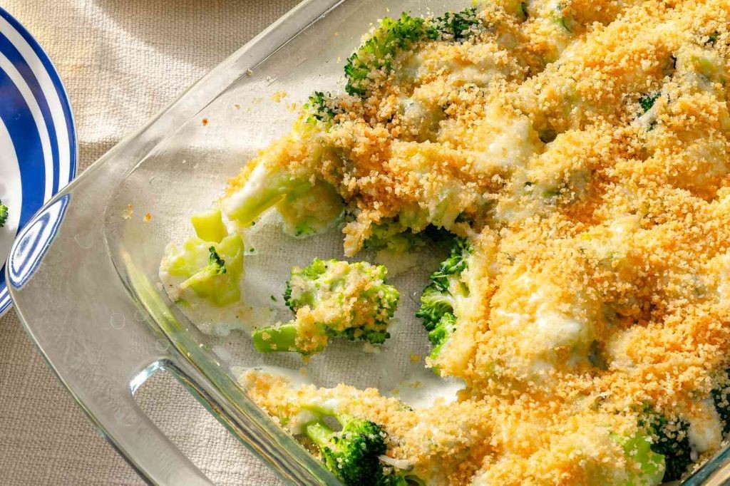 Cheesy Broccoli and Mozzarella Casserole
