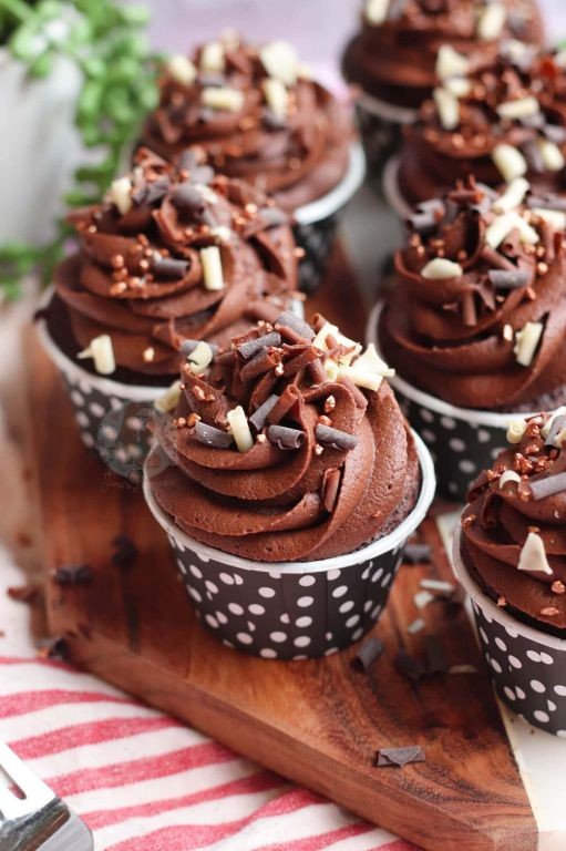 Chocolate Fudge Steamed Cupcakes