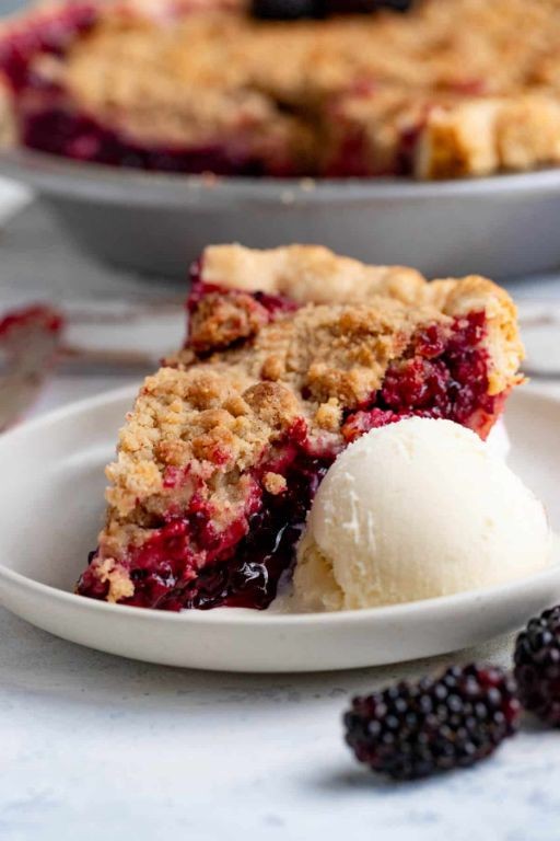 Chocolate-Drizzled Marionberry Pie