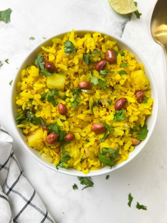 Classic Kanda Poha with Peanuts