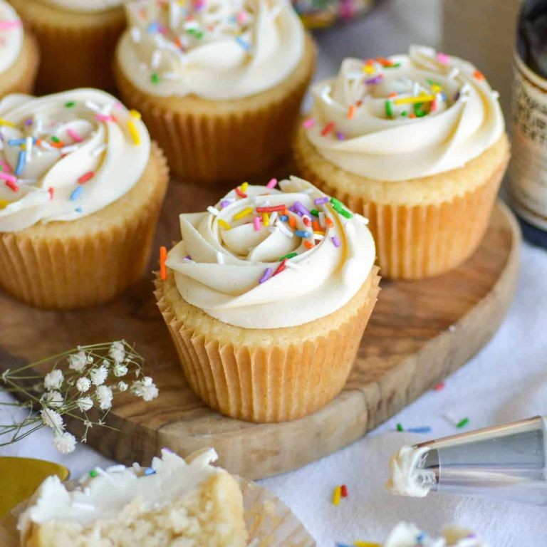 Classic Vegan Vanilla Cupcakes