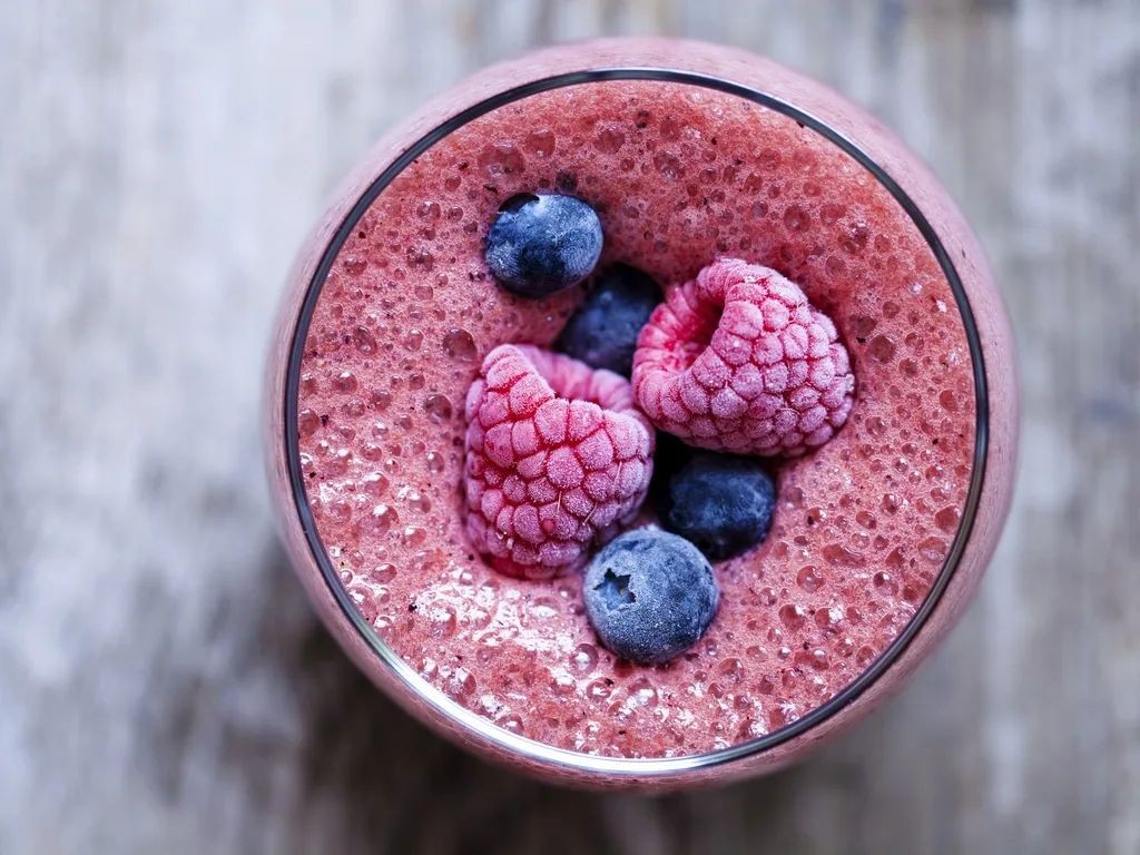 Collagen-Boosting Berry Smoothie