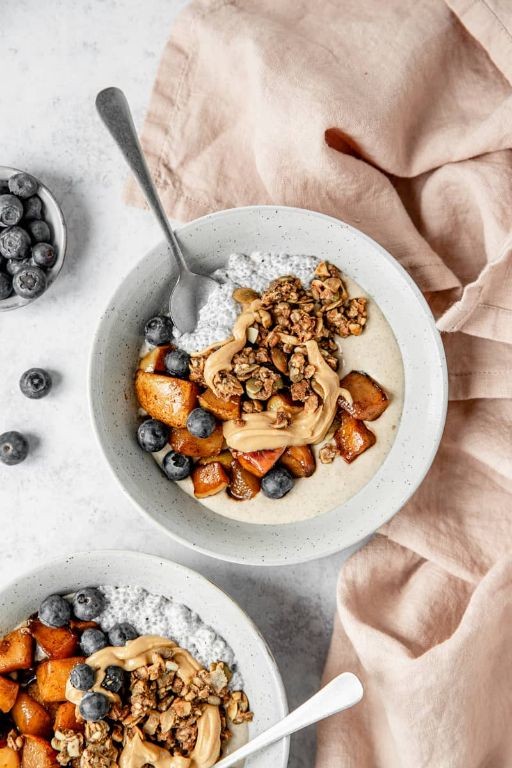 Creamy Buckwheat Porridge with Berries