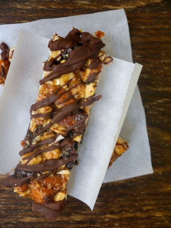 Dark Cherry and Cashew Energy Bars