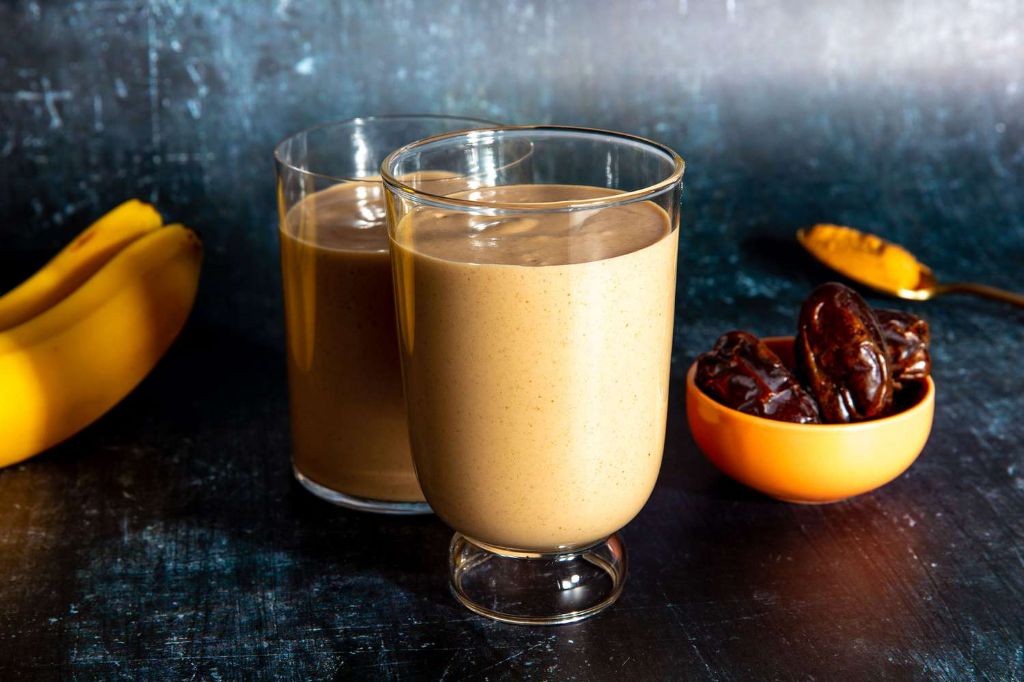Date and Almond Butter Smoothie