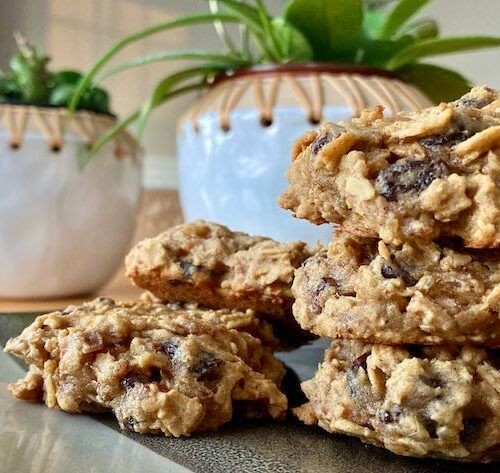 Date-Sweetened Oatmeal Cookies