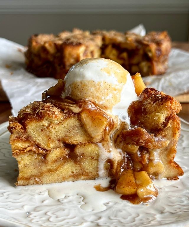 Dutch Apple Pie Filling Bread Pudding