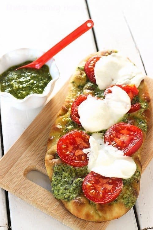 Easy Mozzarella and Pesto Flatbread