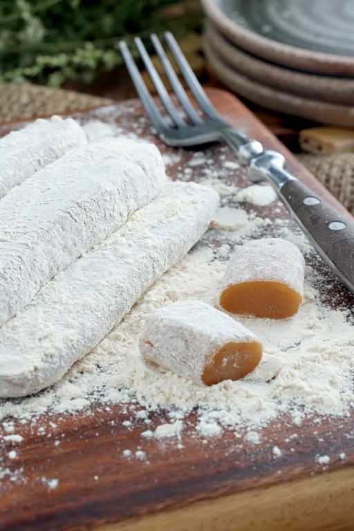Espasol (Sweet Rice Flour Logs)