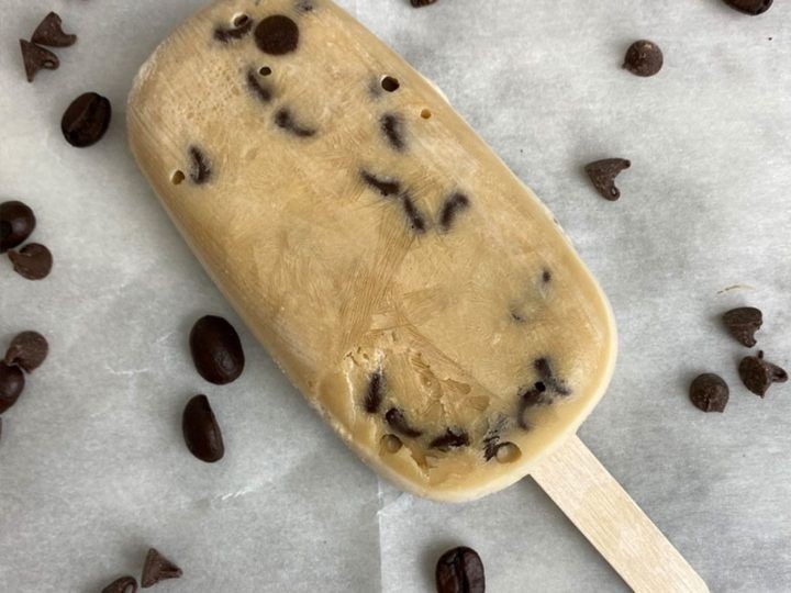 Espresso Chocolate Chip Popsicles