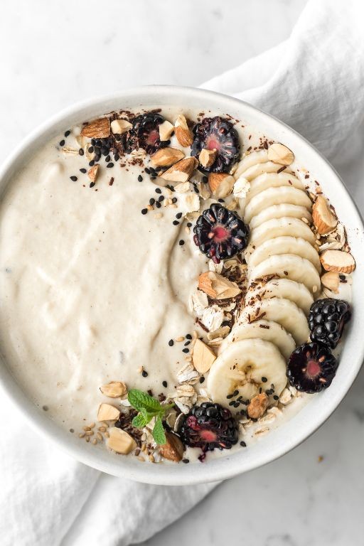 Flaxseed and Banana Smoothie Bowl