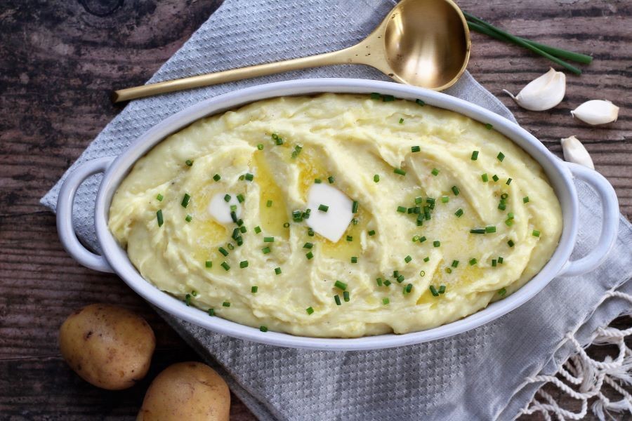 Fontina and Roasted Garlic Mashed Potatoes