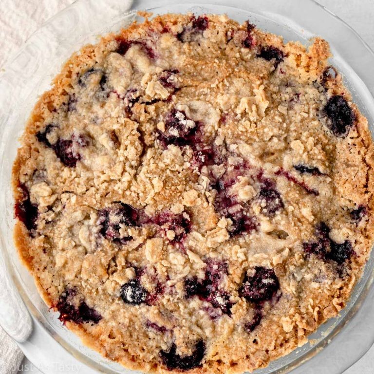 Gluten-Free Blackberry Pie with Oat Topping