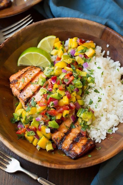 Grilled Salmon with Mango Salsa