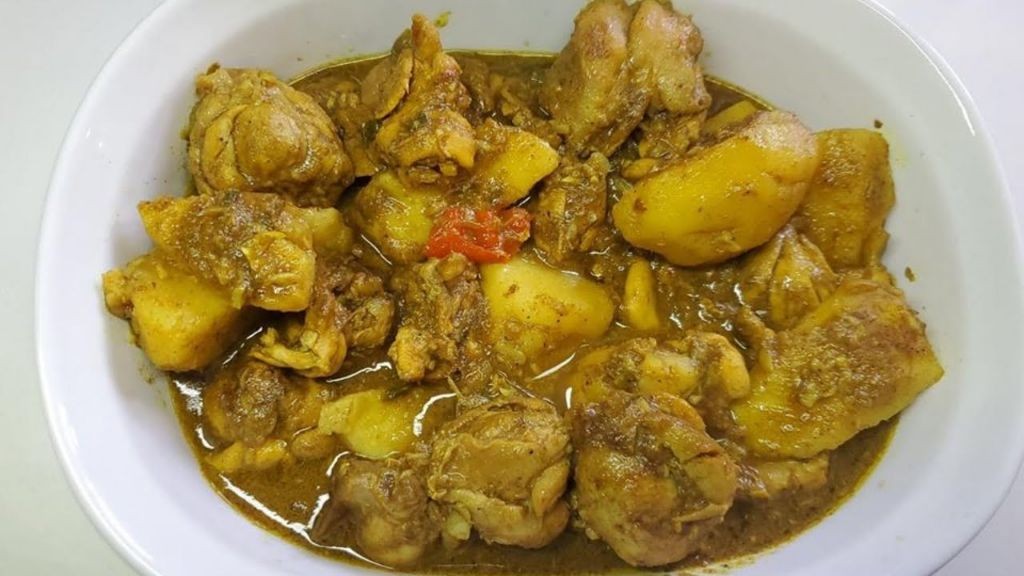 Guyanese Chicken Curry with Potatoes