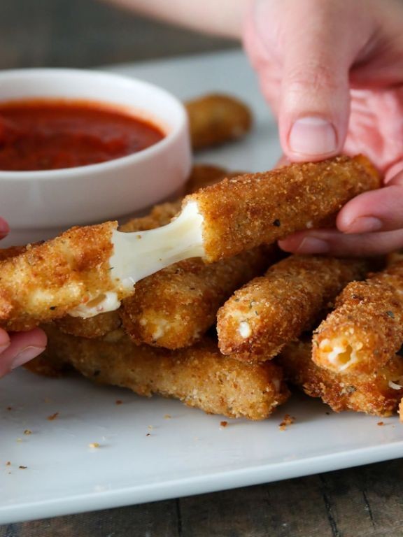 Homemade Mozzarella Sticks with Marinara Sauce
