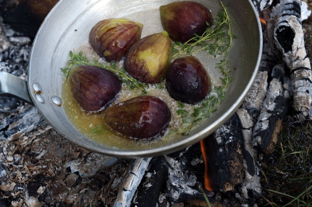 Honey-Roasted Fresh Figs with Thyme