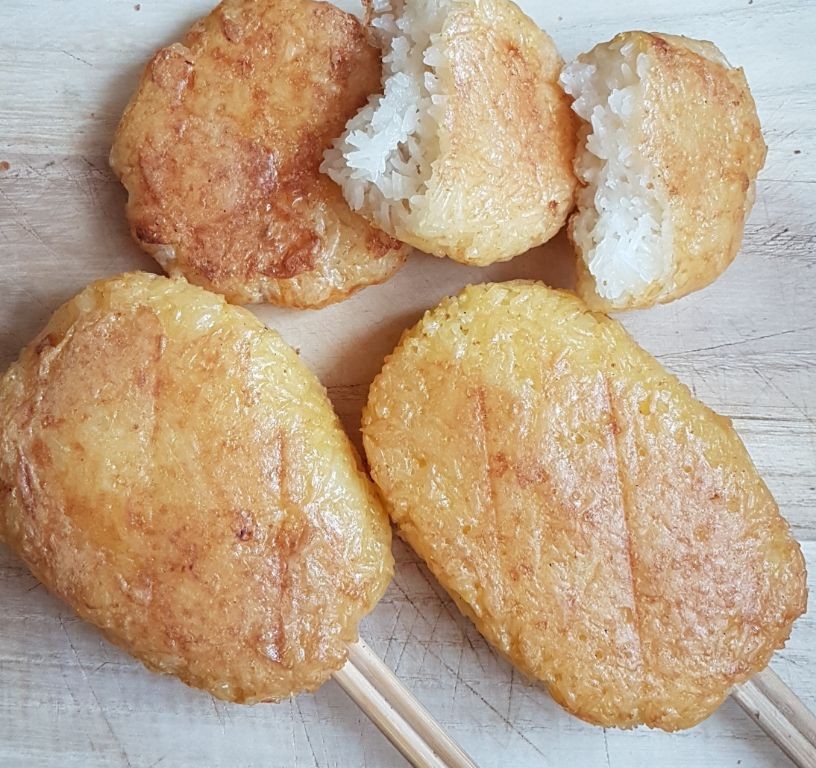 Khao Jee (Lao Grilled Sticky Rice Balls)
