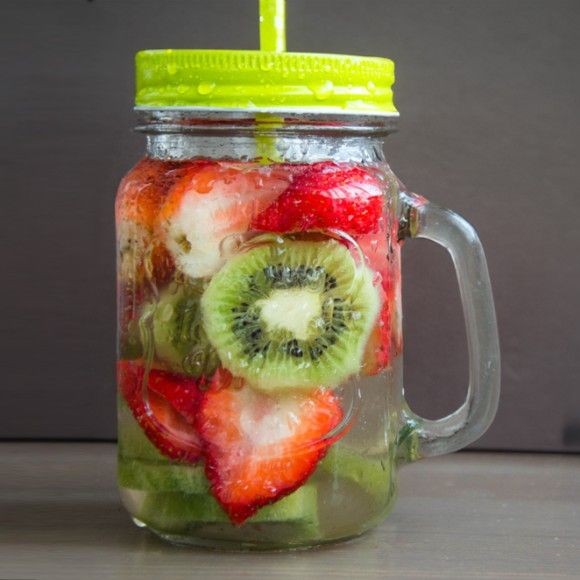 Kiwi and Strawberry Detox Blend