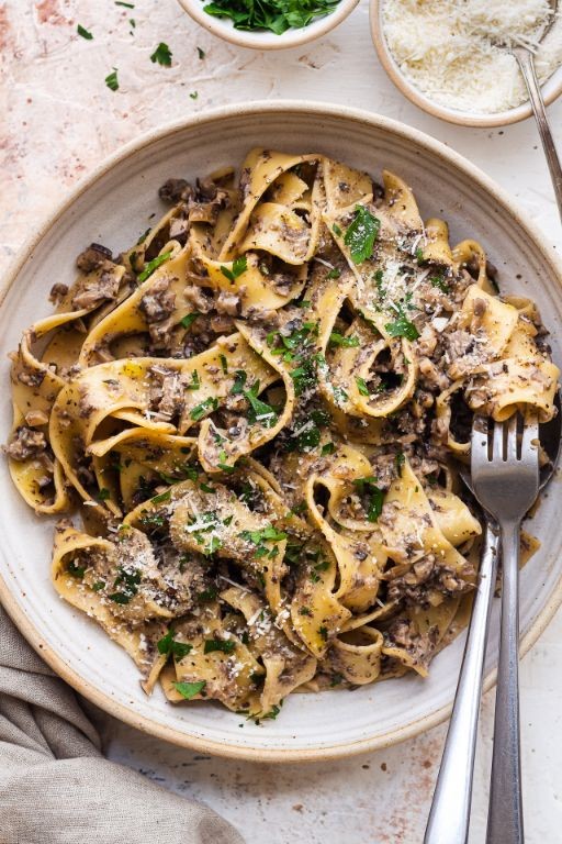 Lactose-Free Creamy Mushroom Pasta