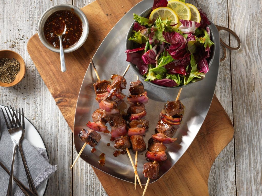 Lamb and fig kabobs with balsamic glaze