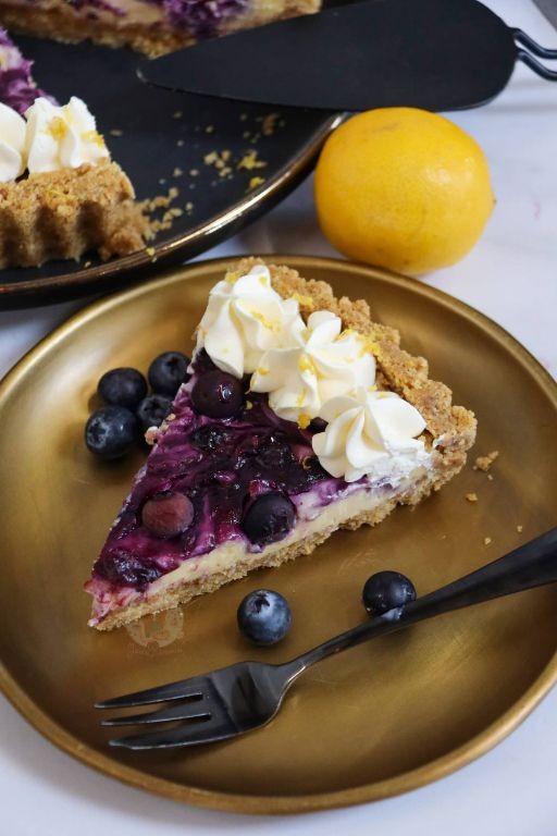 Lemon Blueberry Tart with Whipped Topping