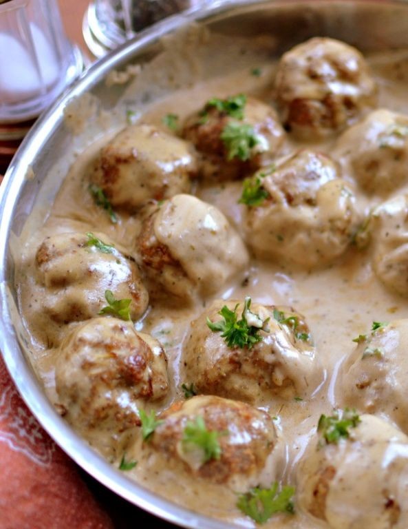 Lemon Thyme and White Wine Sauce for Pasta