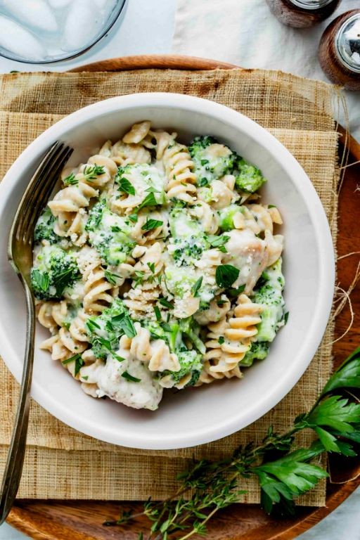 Light Chicken and Broccoli Alfredo