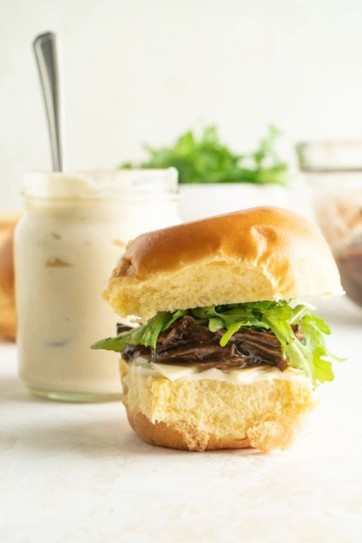 London Broil Sliders with Horseradish Mayo