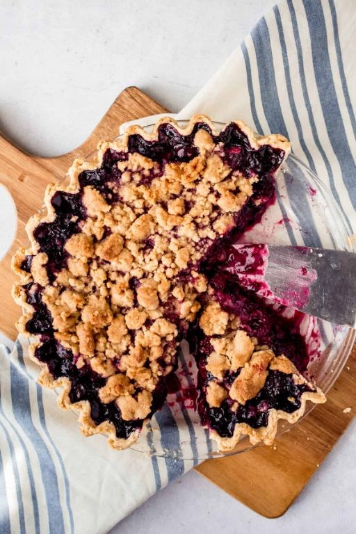 Mixed Berry Pie with Cinnamon Streusel Topping