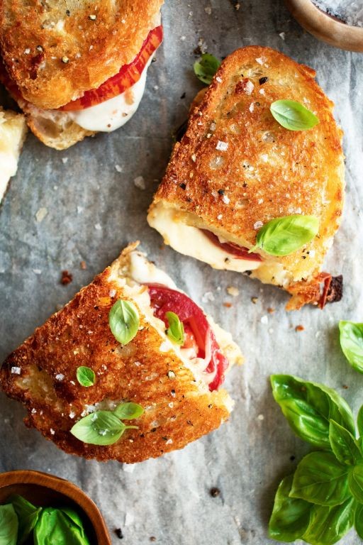 Mozzarella and Tomato Grilled Cheese Sandwich