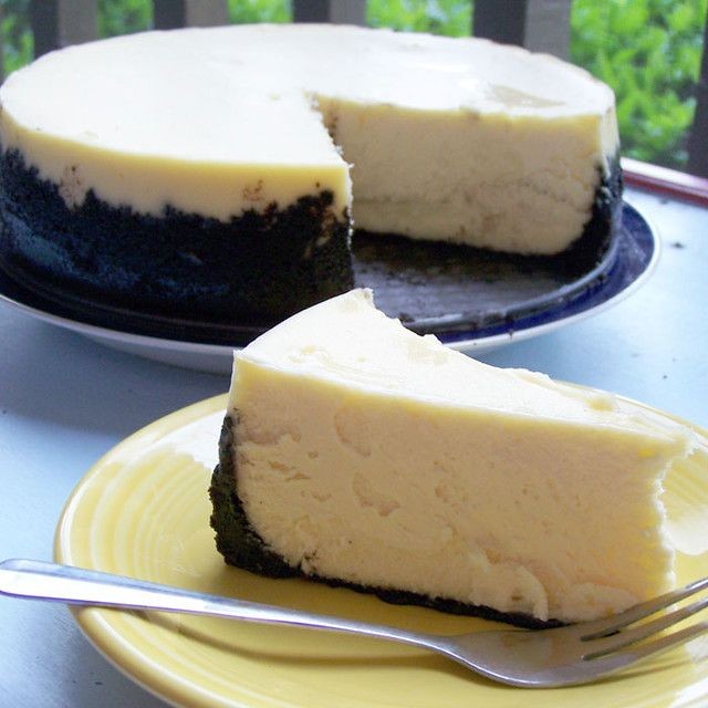 Oreo Crust Yogurt Cheesecake