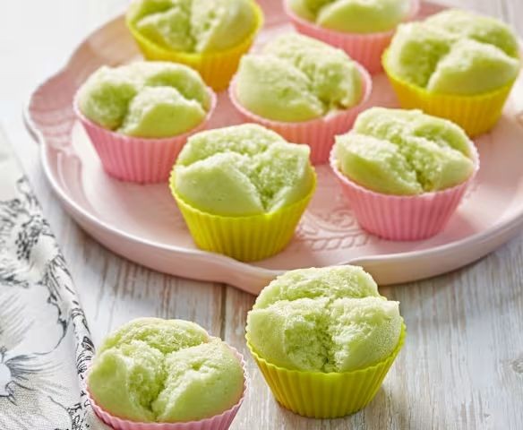 Pandan Coconut Steamed Cupcakes
