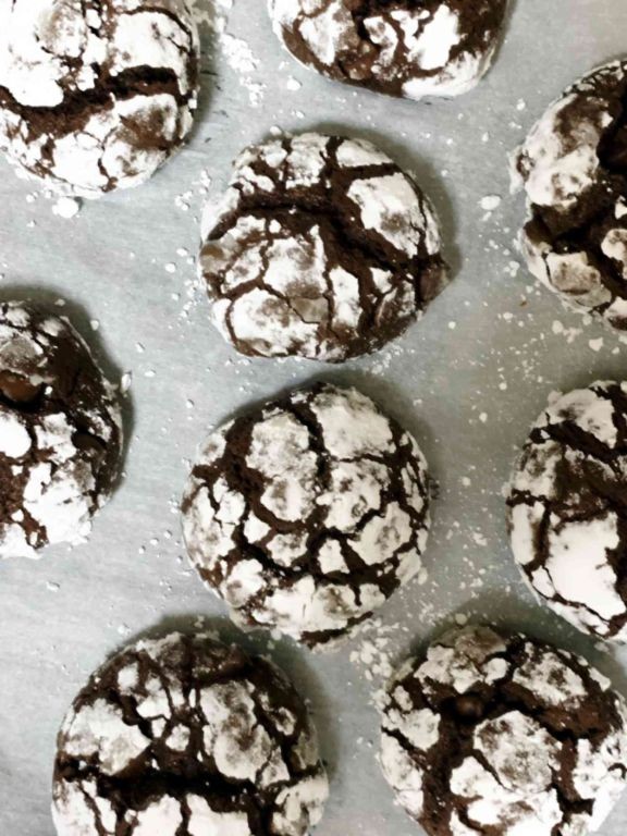 Peppermint Chocolate Crinkle Cookies