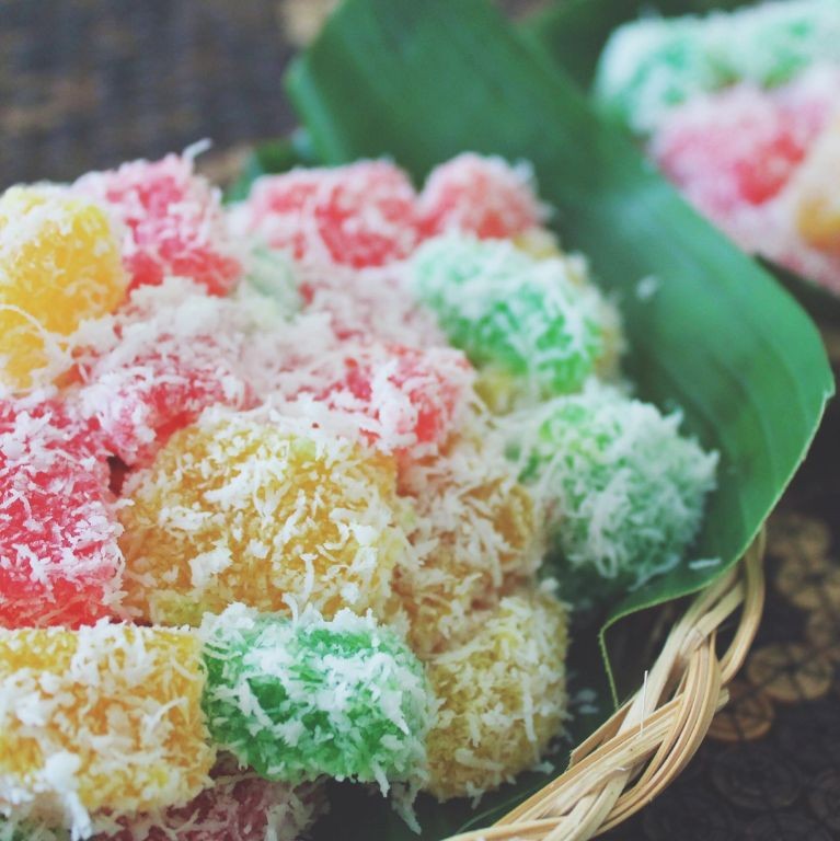 Pichi-Pichi (Cassava and Coconut Dessert)